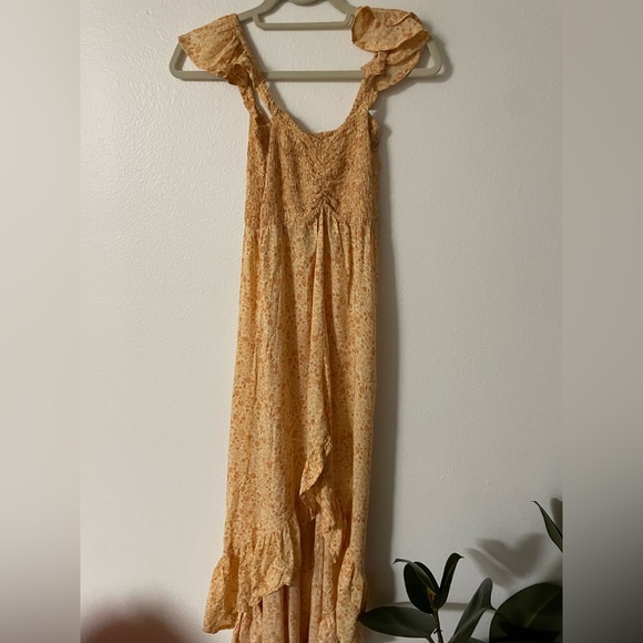 Tiare Hawaii soft yellow floral dress size small - Picture 1 of 5